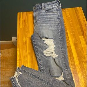 American eagle skinny ripped jeans